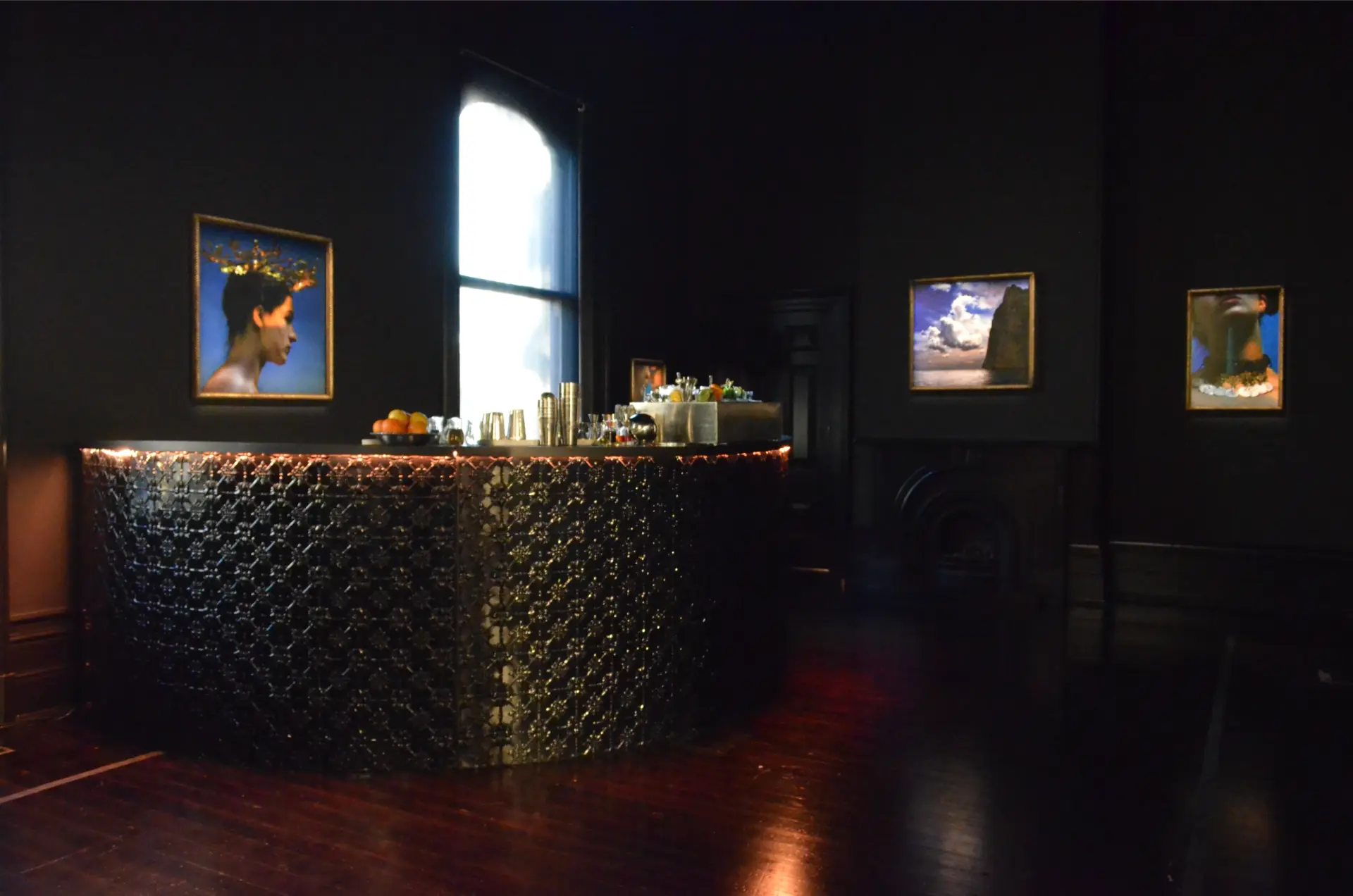 Hellenic-HensonRoom-Setup-1